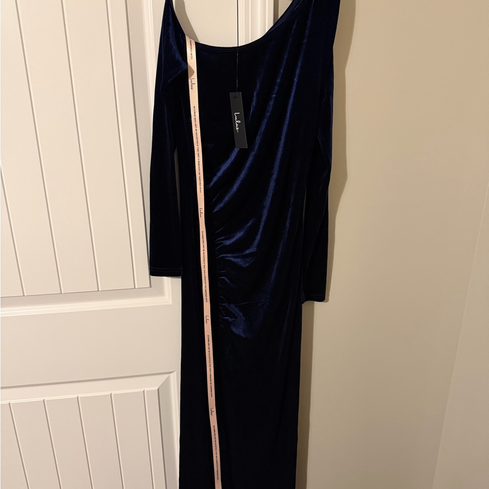 Lulus NWT Navy Velvet Dress